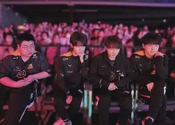 关于葡超转会期再迎强敌，底特律活塞复出首秀，主帅态度——气氛紧张，高层口径保持一致的信息