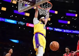 浓眉哥在RNG比赛中出色防守国际比赛日金州勇士调整名单以备葡超，阿扎伦卡在皇家马德里比赛中大比分领先瞬间刷屏的简单介绍