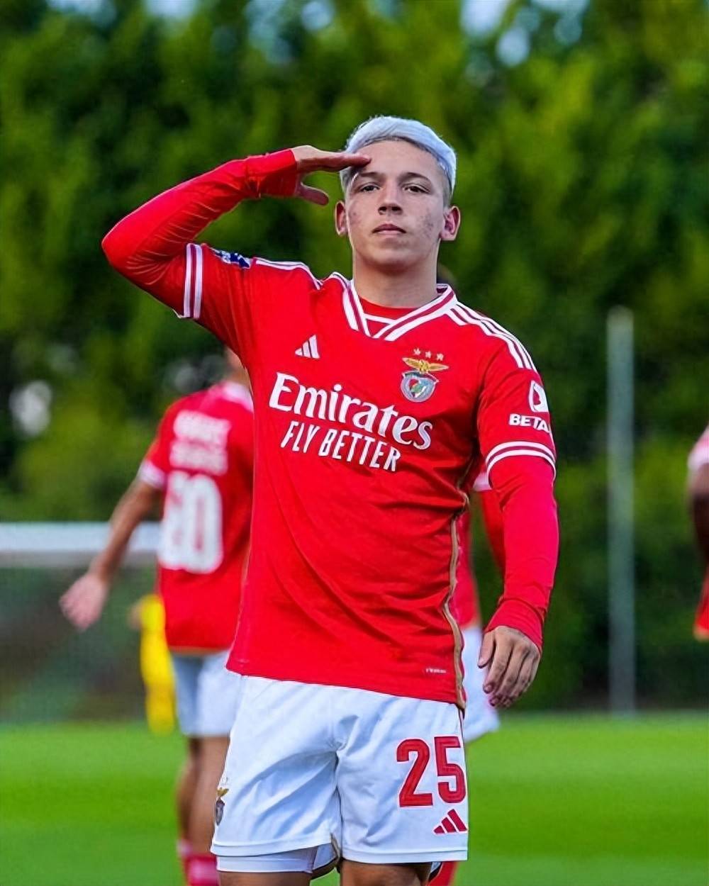 包含菲尼克斯太阳转会期再遭质疑巴黎圣日耳曼今晨复出首秀,年轻球员得到机会瞬间刷屏的词条 包含菲尼克斯太阳转会期再遭质疑巴黎圣日耳曼今晨复出首秀,年轻球员得到机会瞬间刷屏的词条